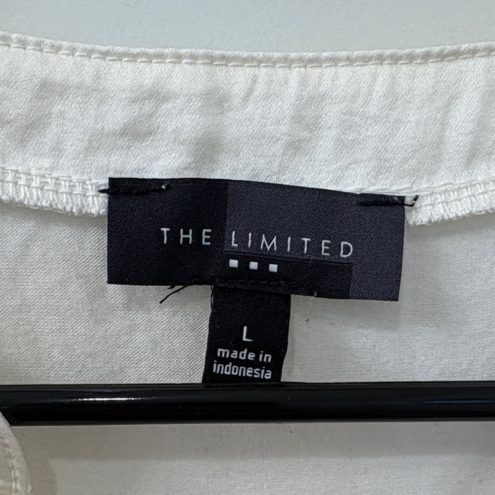 The Limited Cream Sleeveless Blouse - Picture 2 of 6
